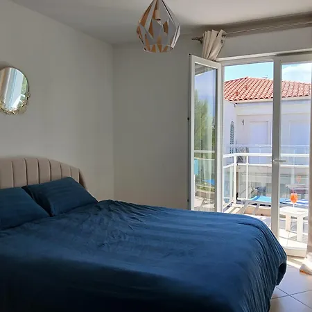 Apartment T4 Standing Juan Flore